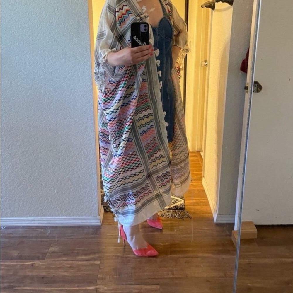 Colorful Patterned Kimono - Picture 2 of 4